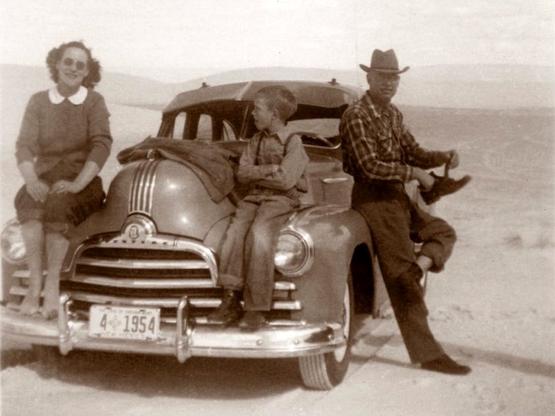 1949 George with A.J. and Ruth on an outing at White Sands